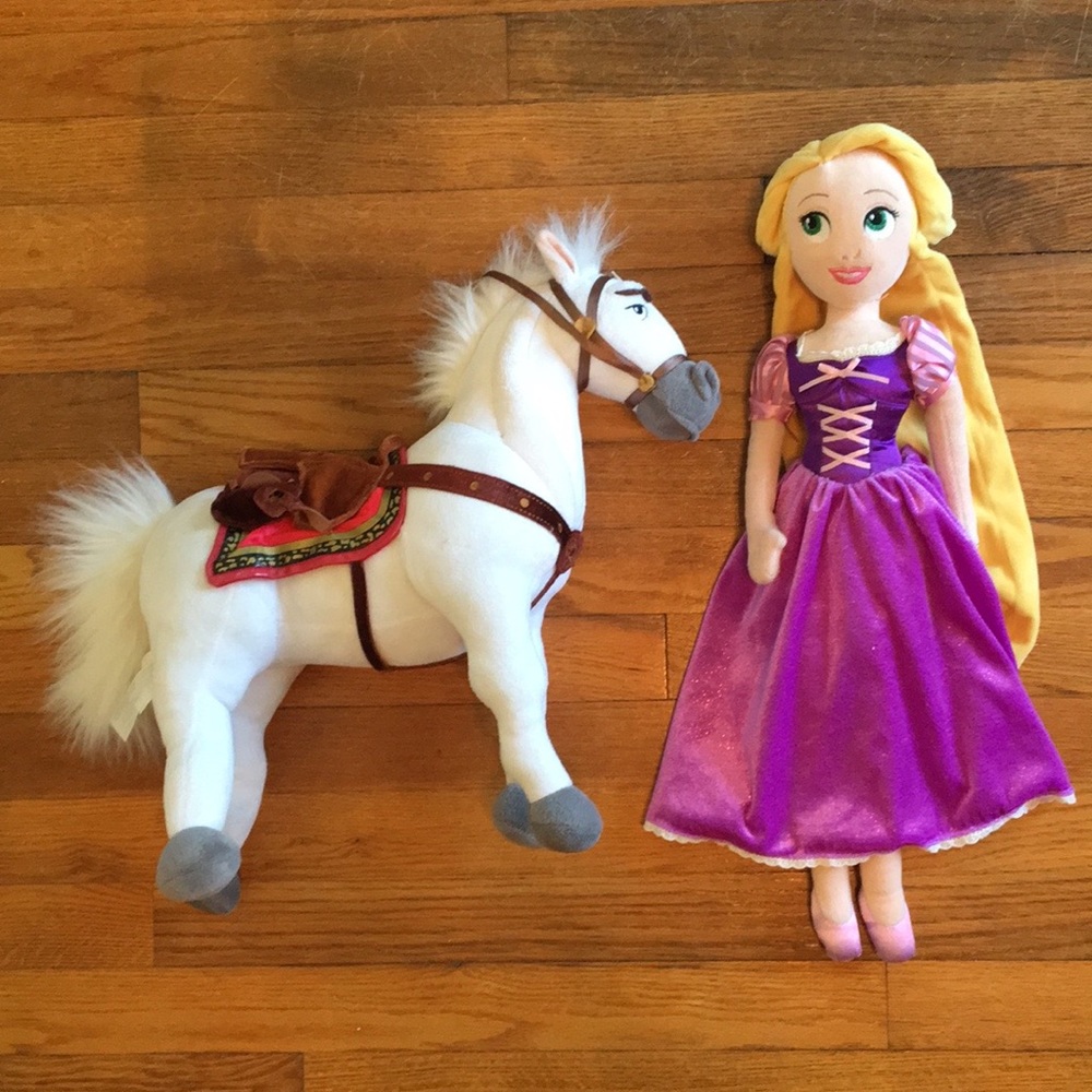 Disney tangled Rapunzel Maximus plush doll horse